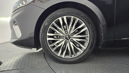 Kia K7 2020 5