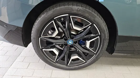 BMW iX xDrive50 2023 5