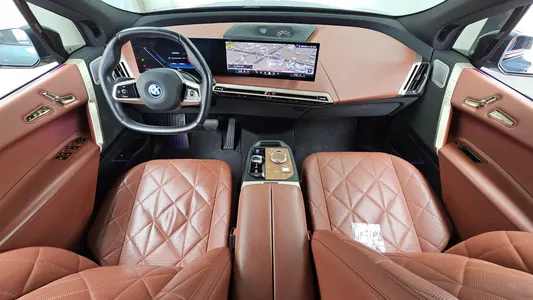 BMW iX xDrive50 2023 7