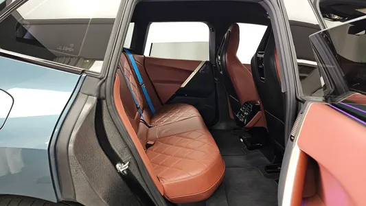 BMW iX xDrive50 2023 12