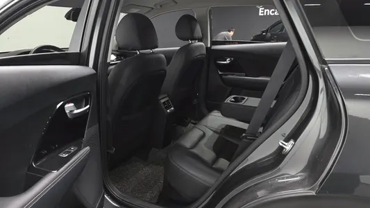 Kia 니로 1.6 HEV 2021 11