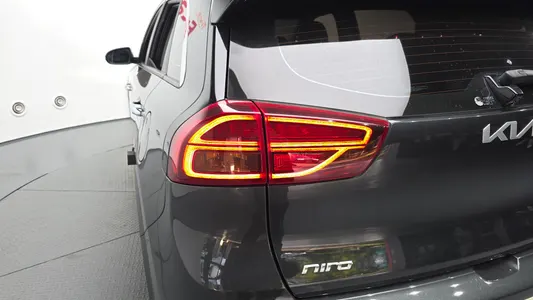 Kia 니로 1.6 HEV 2021 23