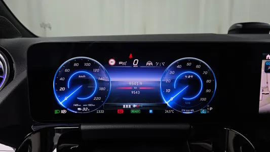 Mercedes-Benz EQA H243 EQA250 2025 7