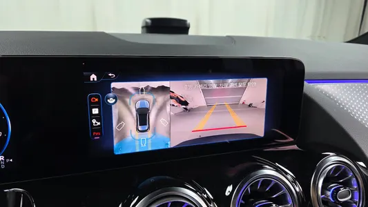 Mercedes-Benz EQA H243 EQA250 2025 14