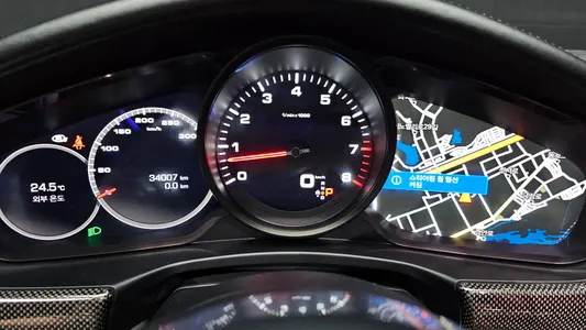 Porsche (971) 3.0 AWD 2020 7