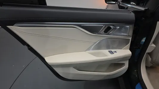 BMW 8 Series (G15) M850i xDrive 2022 26