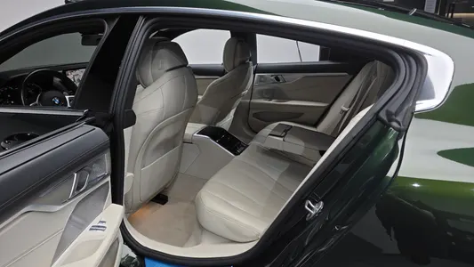 BMW 8 Series (G15) M850i xDrive 2022 27