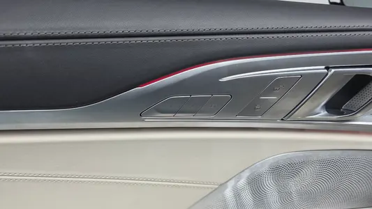 BMW 8 Series (G15) M850i xDrive 2022 37