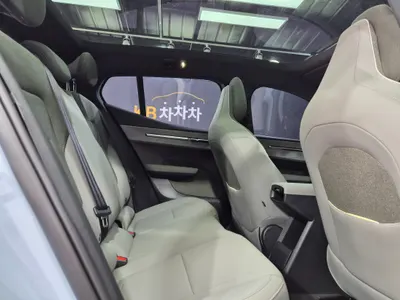 Volvo EX30 2025 11