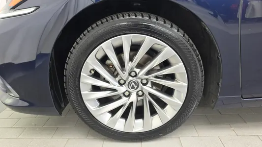 Lexus ES300h 7 2021 5