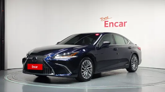 Lexus ES300h 7 2021
