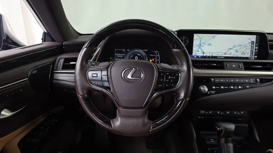 Lexus ES300h 7 2021 13