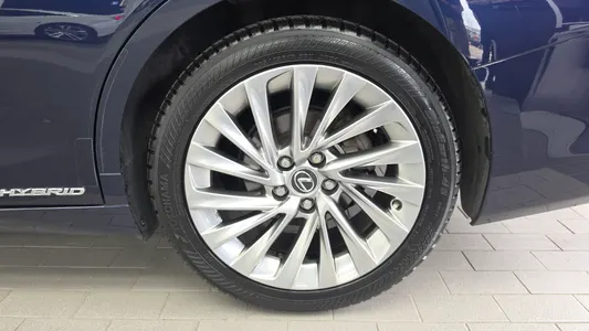 Lexus ES300h 7 2021 21