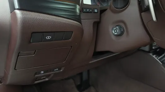 Lexus ES300h 7 2021 28