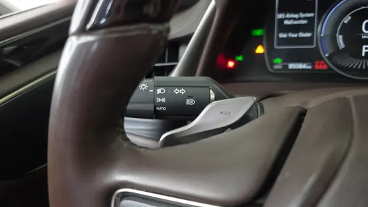 Lexus ES300h 7 2021 29