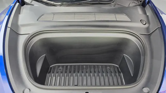 Tesla Y RWD 2024 6