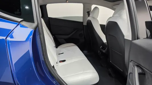 Tesla Y RWD 2024 11