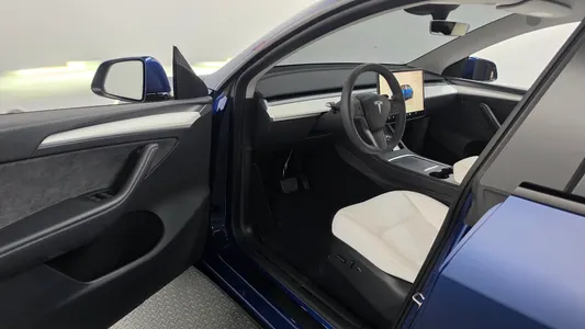 Tesla Y RWD 2024 10