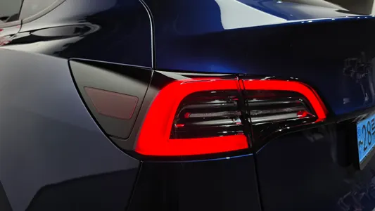 Tesla Y RWD 2024 23