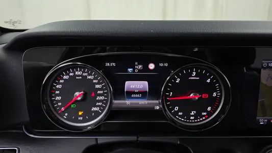 Mercedes-Benz E-Class W213 E220d 2017 7