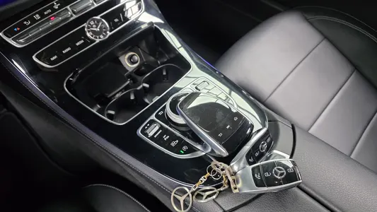 Mercedes-Benz E-Class W213 E220d 2017 8