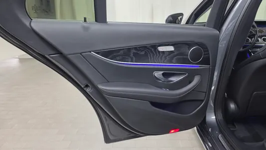 Mercedes-Benz E-Class W213 E220d 2017 25