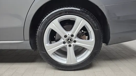 Mercedes-Benz E-Class W213 E220d 2017 21