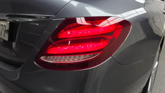 Mercedes-Benz E-Class W213 E220d 2017 23