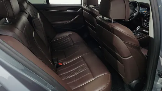 BMW 5 Series (G30) 520d 2018 12