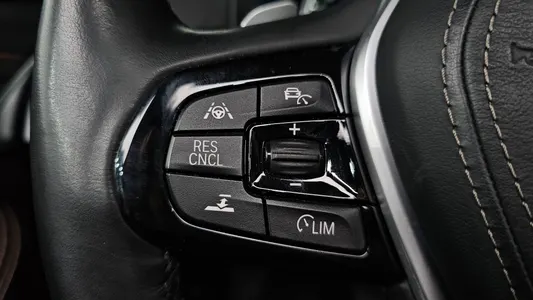 BMW 5 Series (G30) 520d 2018 16