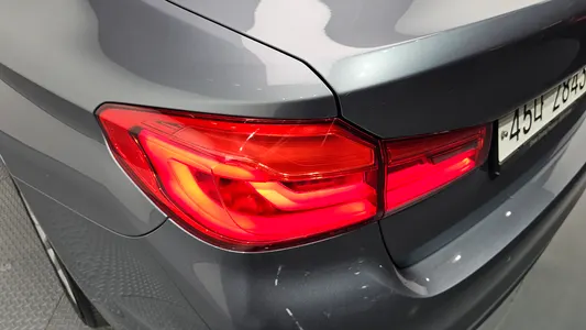 BMW 5 Series (G30) 520d 2018 23