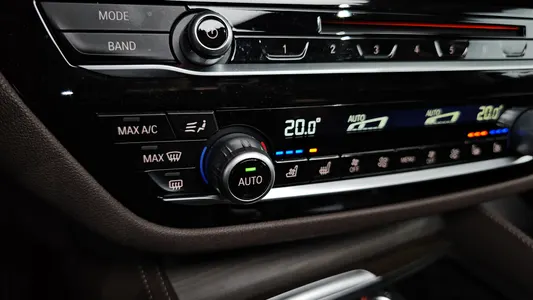 BMW 5 Series (G30) 520d 2018 27