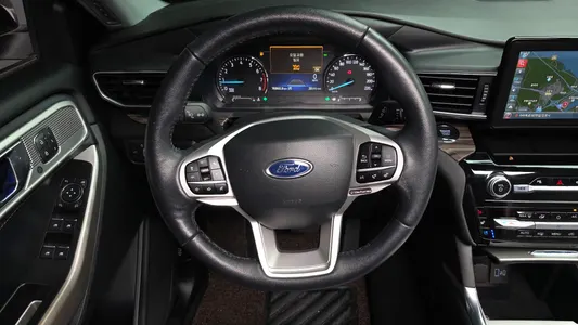 Ford 6 2.3 4WD 2022 13
