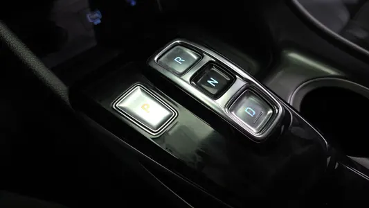 Hyundai (DN8) 2.0 LPG() 2019 9