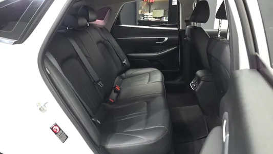 Hyundai (DN8) 2.0 LPG() 2019 12