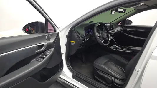 Hyundai (DN8) 2.0 LPG() 2019 10