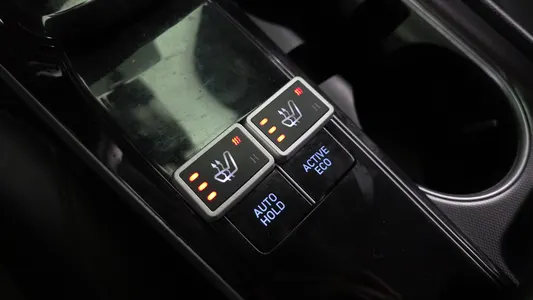 Hyundai (DN8) 2.0 LPG() 2019 17