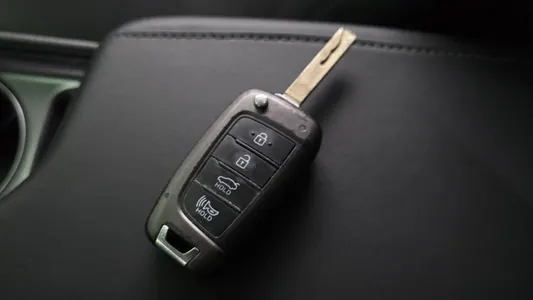 Hyundai (DN8) 2.0 LPG() 2019 32