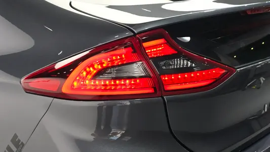 Hyundai 아이오닉 하이브리드 Q 2016 23