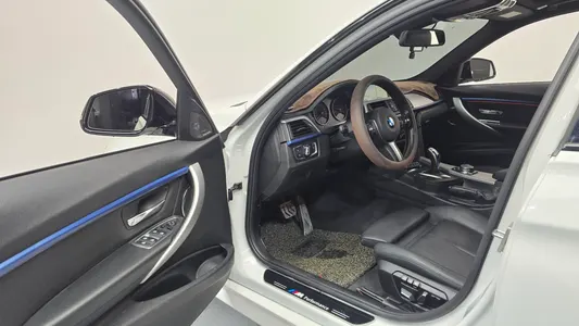 BMW 3 Series (F30) 320d M 2015 9