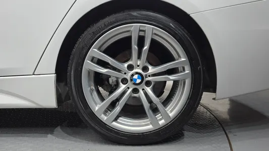 BMW 3 Series (F30) 320d M 2015 21