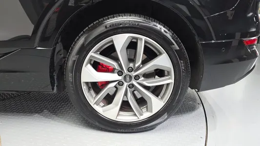 Audi e- 55 2021 4