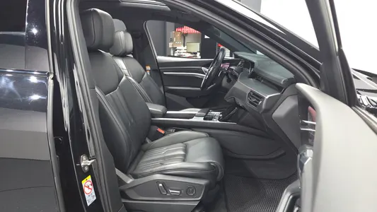 Audi e- 55 2021 10