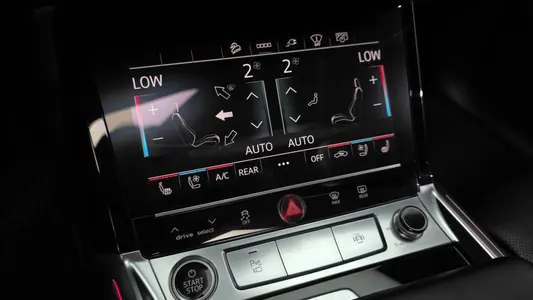 Audi e- 55 2021 30