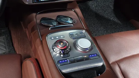 Genesis G90 (RS 4) 3.5 e-S/C AWD 2023 9