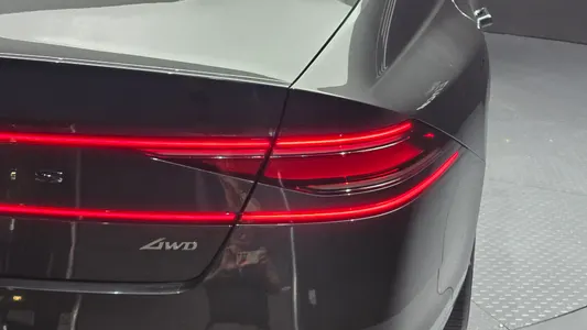 Genesis G90 (RS 4) 3.5 e-S/C AWD 2023 23