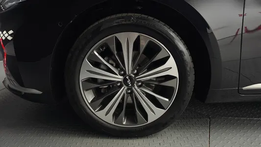 Kia K8 2023 5