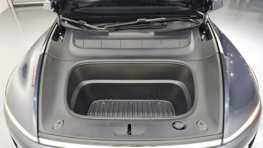 Tesla Y RWD 2025 6