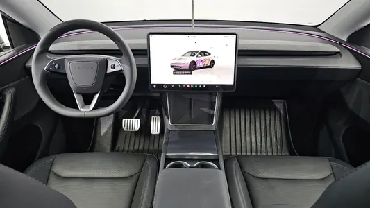 Tesla Y RWD 2025 7
