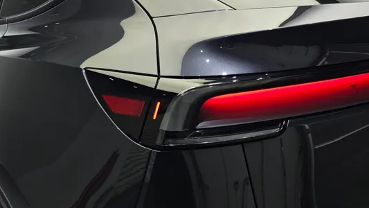 Tesla Y RWD 2025 23